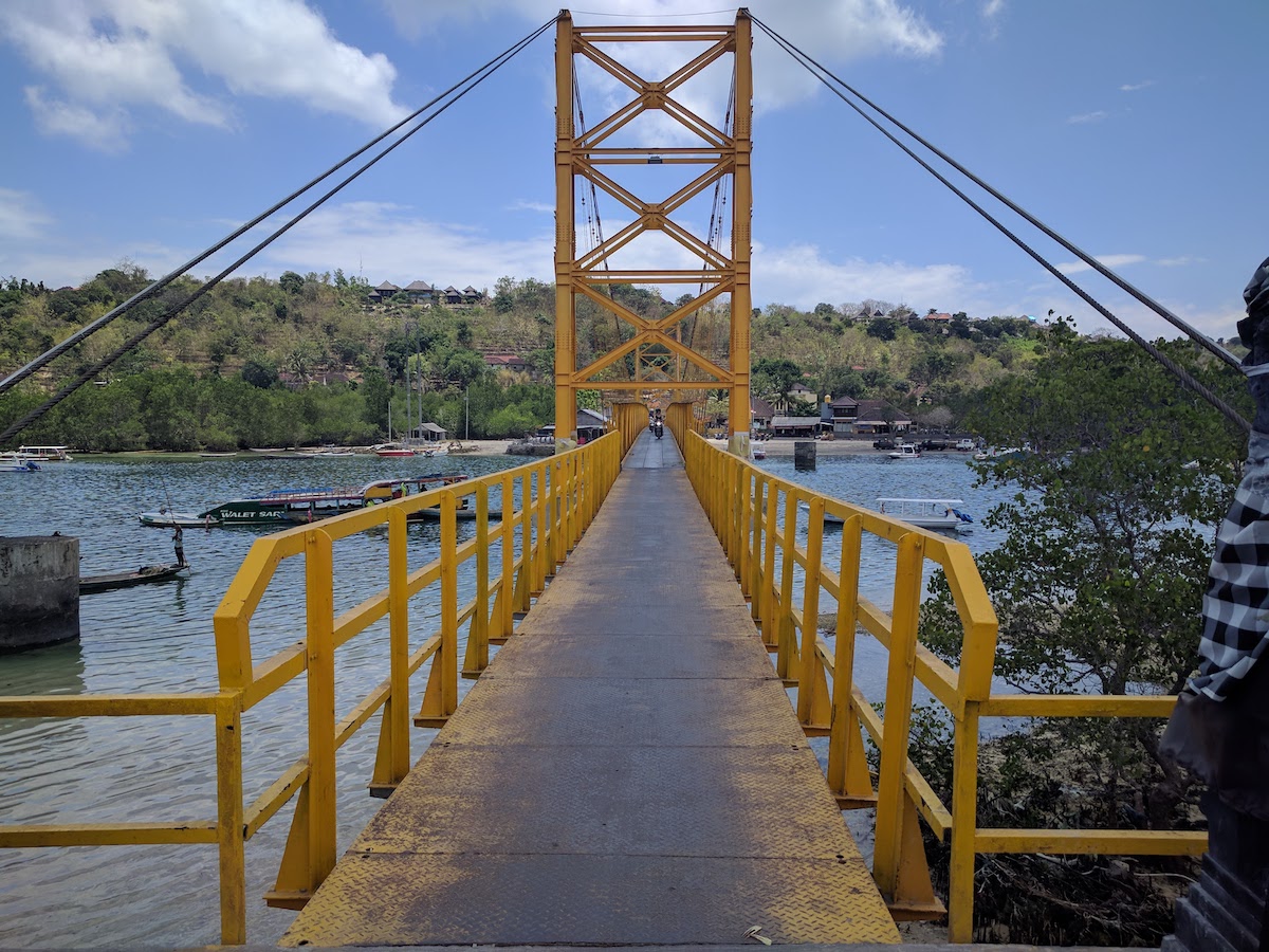 Yellow Bridge to Cenida